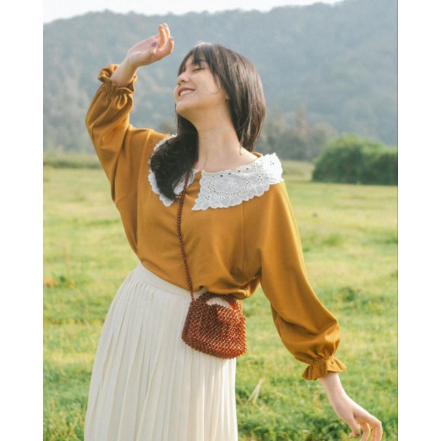 Ami Blouse Leviora / Ami Blouse / Leviora / Blouse / Atasan / Ami Leviora / Blouse Leviora / Atasan 