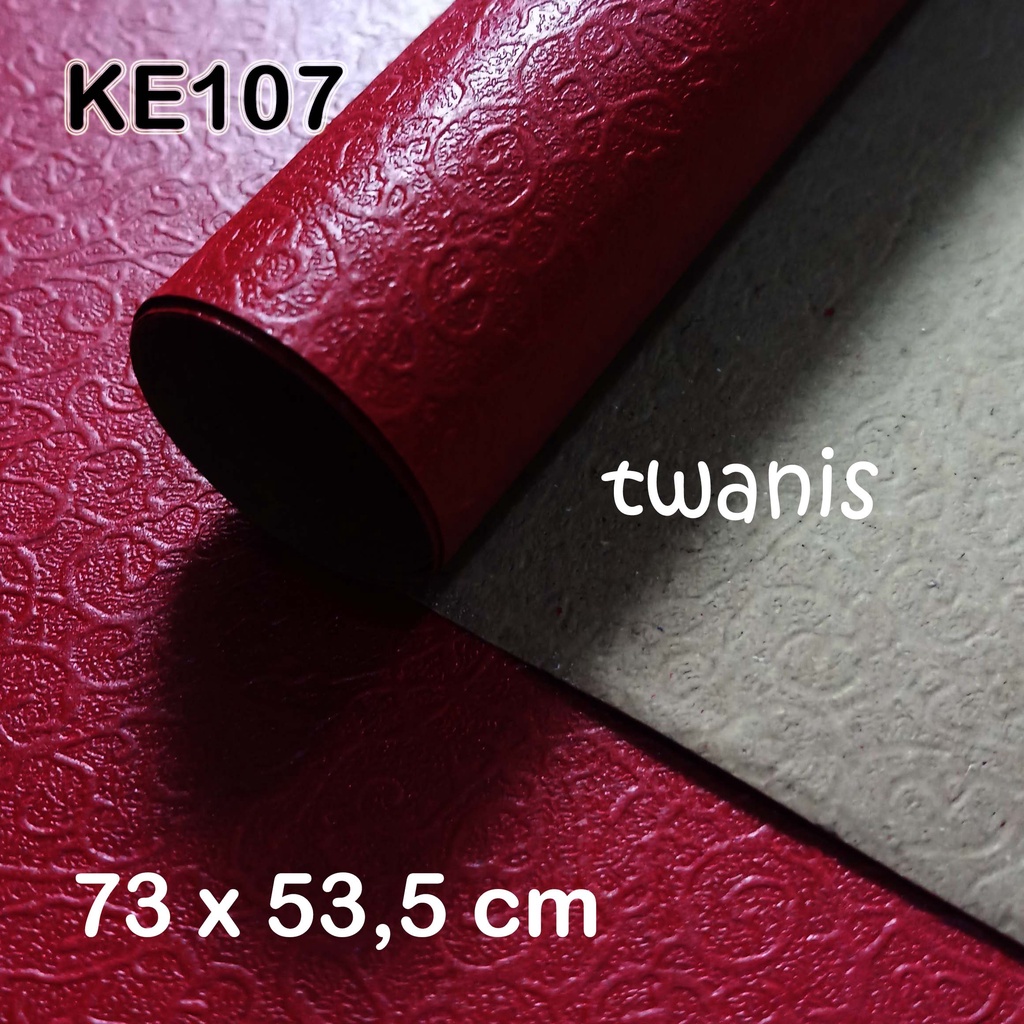 

Kertas Embos Pelapis Box Hampers Eksklusif Warna Merah Kode KE107 isi 10 lembar
