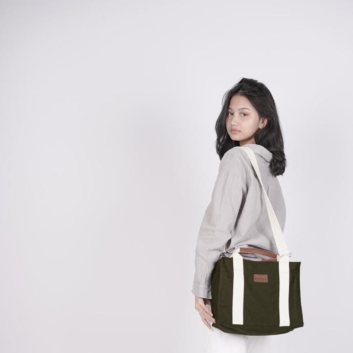 Sangat Bagus Baru Tas Kanvas Korea Premium Sling Bag Tas Tenteng Pria Wanita Jeju
