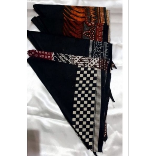 Iket Jawa Segitiga / Udeng Batik Segitiga / Udeng Jawa / Iket Blangkon/ Iket Jaranan