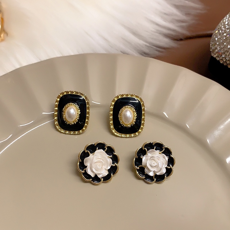 Anting Pejantan Perak S925 Hitam Anting Temperamen Perancis Anting Trendi Baru Untuk Wanita