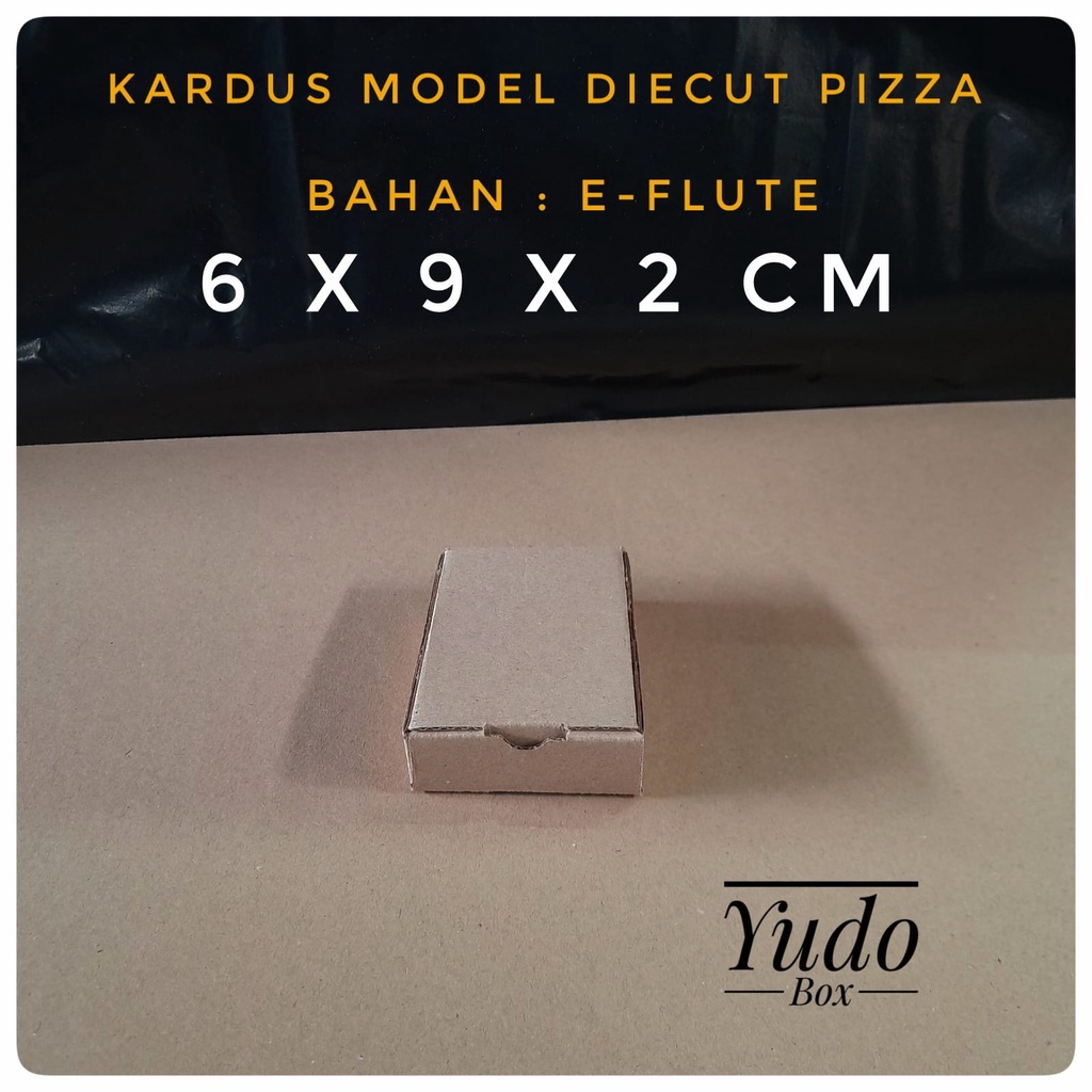 

kardus karton uk. 6 x 9 x 2 cm model diecut pizza untuk souvenir
