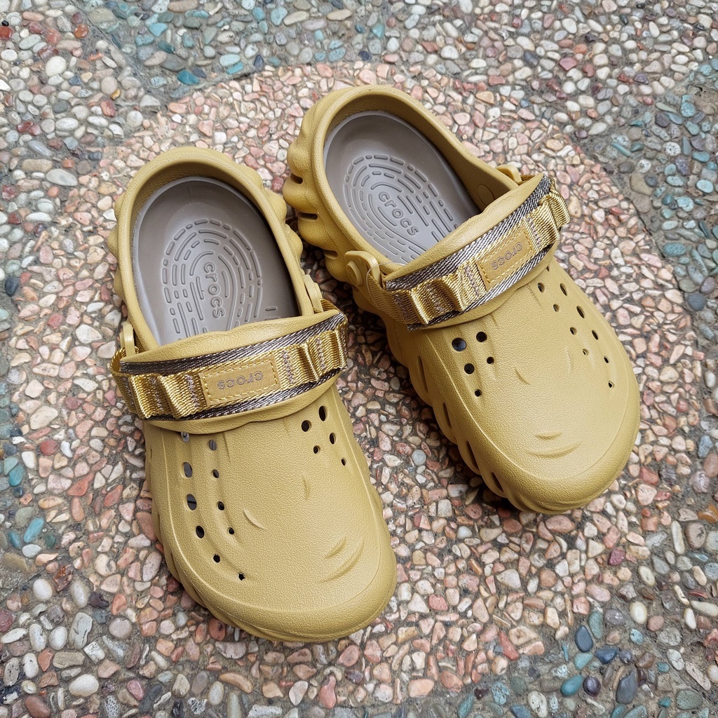 Crocs / Sepatu Sandal Crocs / Crocs ECHO CLOG / Crocs Pria / Crocs Original / Crocs Cowo  / Sandal Crocs / Crocs POLLEX / Sepatu Sandal Pria / Crocs Clog / Sandal Karet / Sepatu Sandal Karet / Sandal Pria / Sandal Crocs Pria