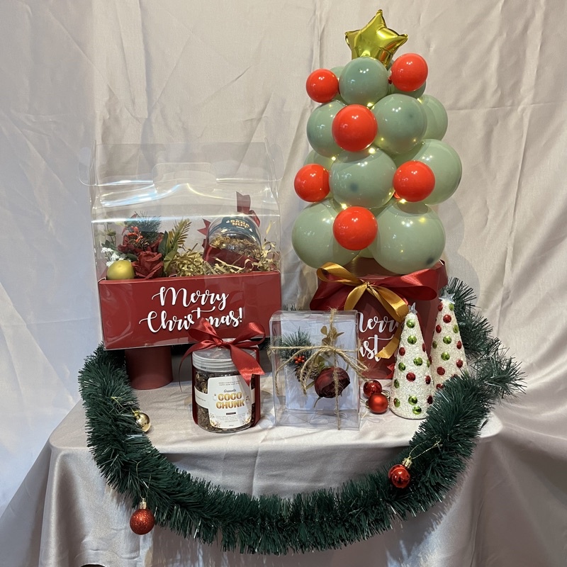 

Hampers Natal / Hampers Natal Murah / Kado Natal / Hadiah Natal / Christmas Hampers / Noel Set