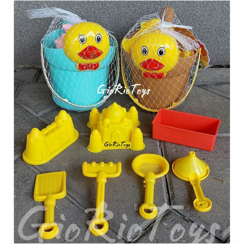 Ember Pantai Mainan Cetakan Pasir Komplit Dengan Cetakan Istana Pasir Plus Gayung Bebek Lucu - Maina