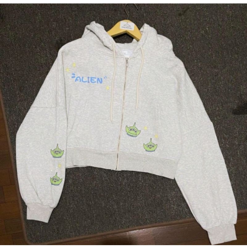 ALIEN CARTOON CROP HOODIE ALIEN