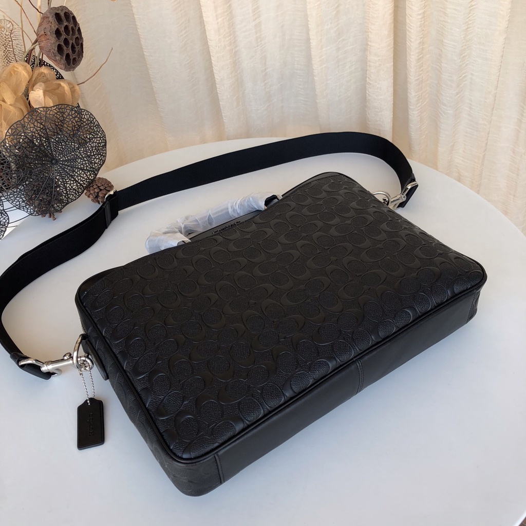 Beckett Compact Brief In Signature Leather