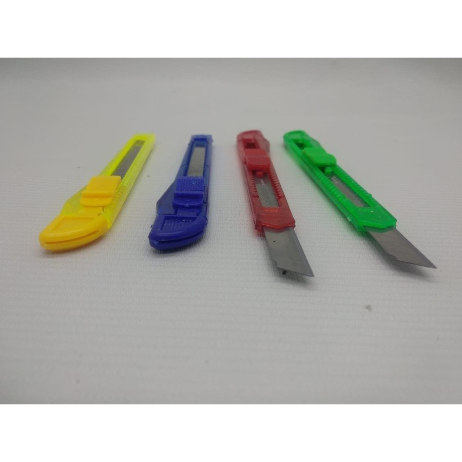 

CUTTER 12pcs CUTTER KECIL KEMASAN RENCENG GROSIR