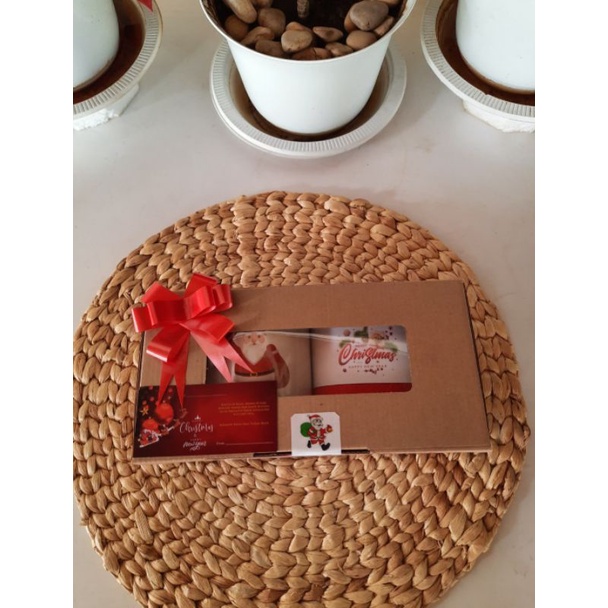 Bingkisan Natal Mug + Handuk Hampers Imlek