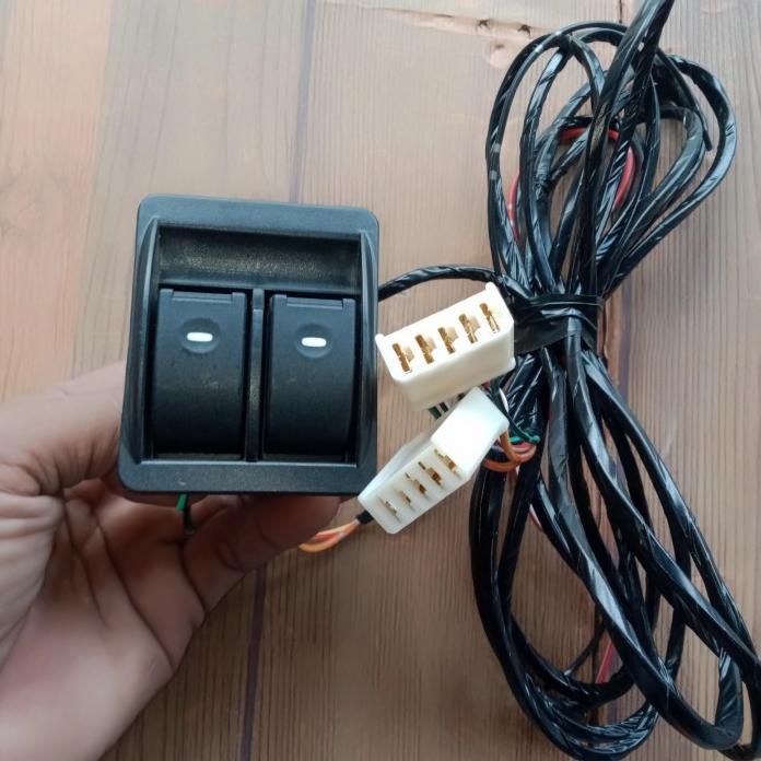 

GRATIS ONGKIR!! SAKLAR POWER WINDOW DATSUN DUA TOMBOL