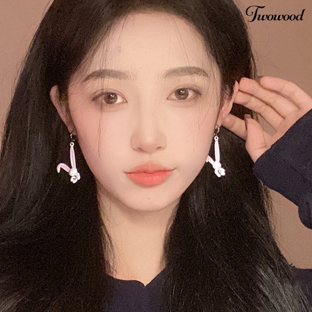 Twowood 1pasang Anting Menjuntai Manis Hias Berlian Imitasi Korea Kartun Kelinci Kepribadian Piercing Earrings Perhiasan Aksesori