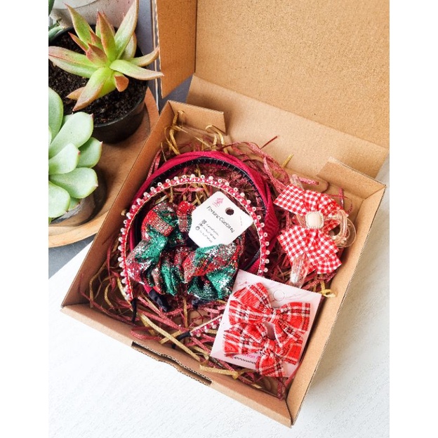 

Fortune Hampers Natal / Joy Series