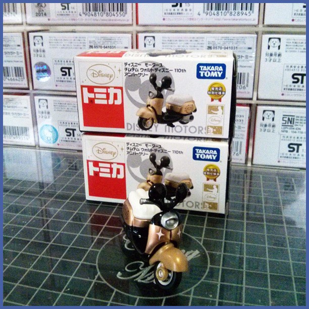 Tomica Disney Chim Mickey Gold 110th Anniversary Walt Disney