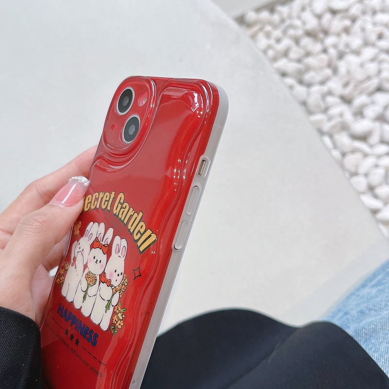 Casing Pelindung Anti-Jatuh Perbatasan Bergelombang Kelinci Lucu Merah Untuk Kamera Pelindung Iphone1412 13 Pro max iPhone 11Promax