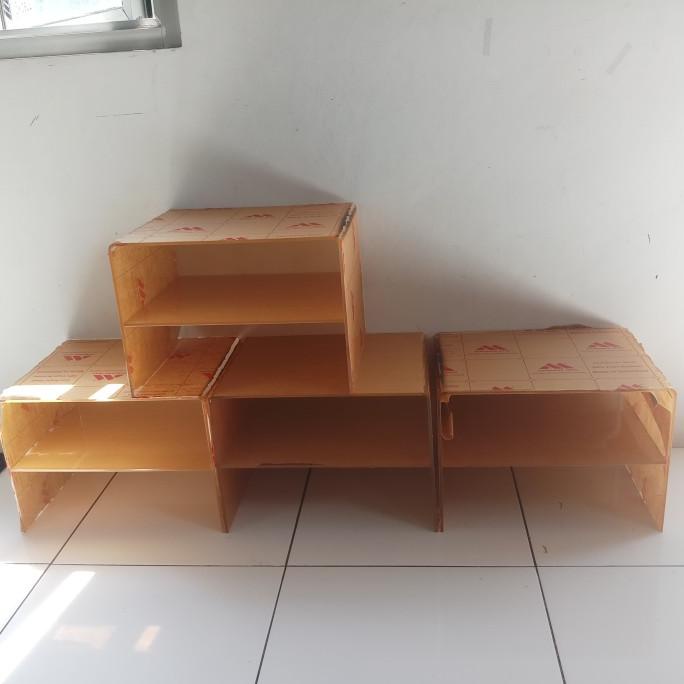 

meja akrilik stand 5mm 60x30x18