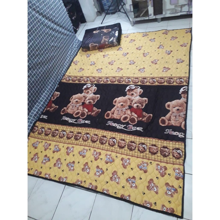Karpet Lantai karakter quilting jumbo motif panda,hellokitty,minimickey,keropi