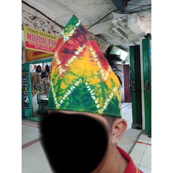 TOPI ADAT LAWUNG BANJAR MOTIF SASIRANGAN