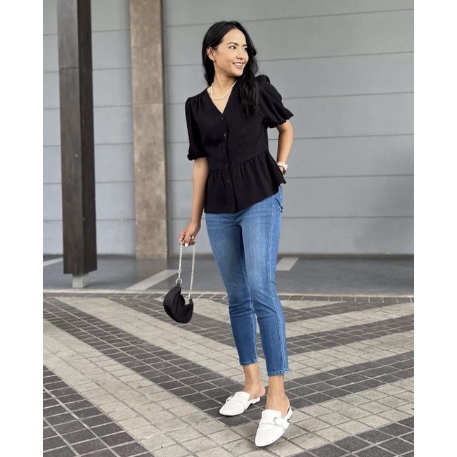 Uniqlo Puffy Short Sleeve Blouse