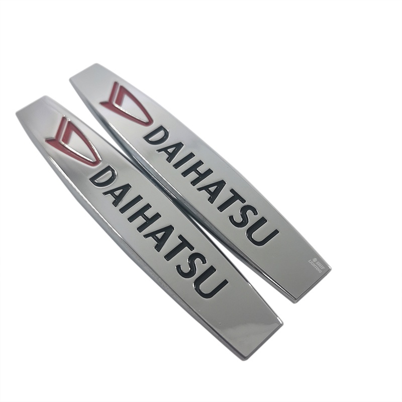 2x Metal DAIHATSU Logo Mobil Auto Side Fender Rear Decorative Emblem Badge Decal Stiker Untuk DAIHATSU