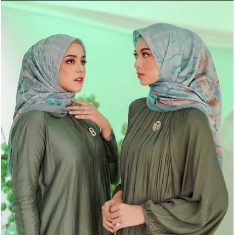 Buttonscarves X Ria Miranda Xanadu Preloved size XL