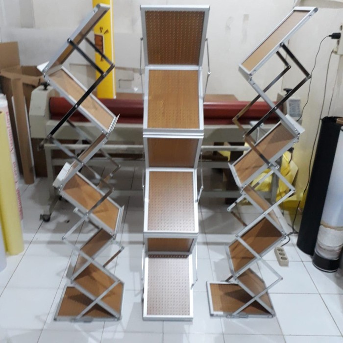 

LIMITED EDITION RAK BROSUR polywood abu abu Code 2946
