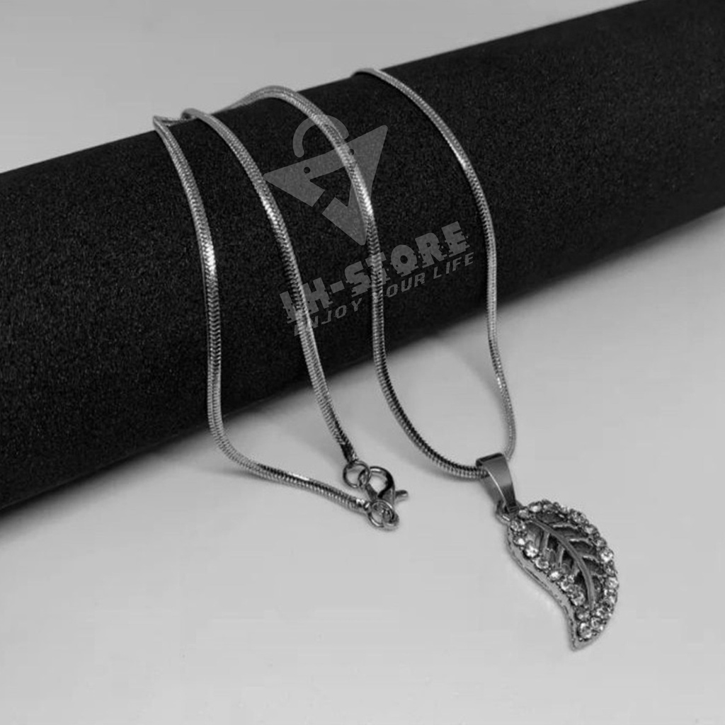 KALUNG PRIA/WANITA TERBARU LIONTIN DAUN ANTI KARAT DAN TIDAK LUNTUR