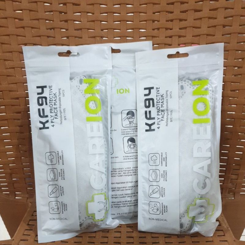 masker KF94 CAREION isi 10 silver