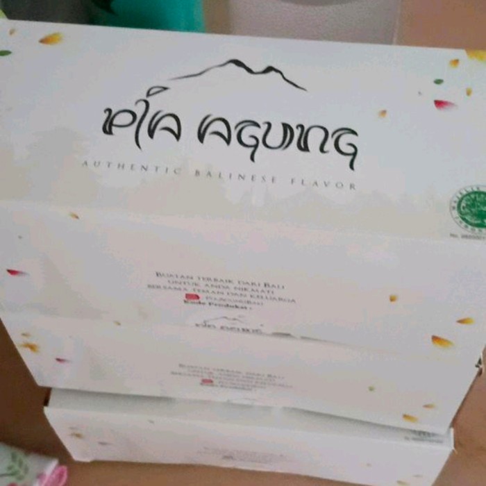 

Pia Agung Oleh Oleh Bali Durian Kacang Hijau Cream Cheese Keju Cappuci