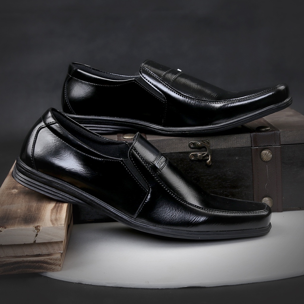Sepatu Slip On Kondangan Bapak Bapak Pantofel Kulit Hitam Synt Sepatu Casual Formal Pria Tanpa Tali 