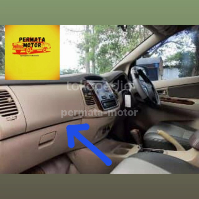 TUTUP LACI ATAS DASBOR INNOVA 2005 - 2015