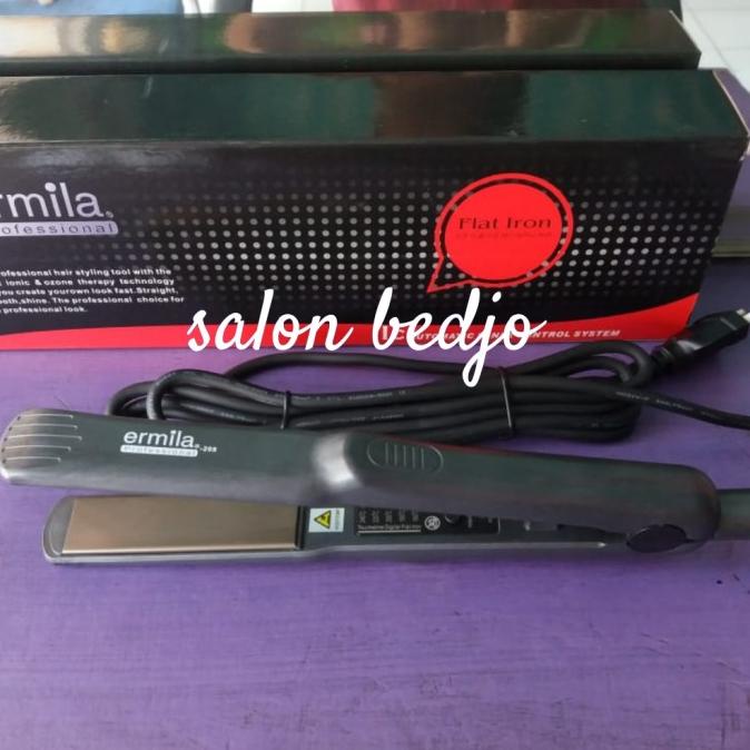 Catok Rambut Ermila Plat Sedang