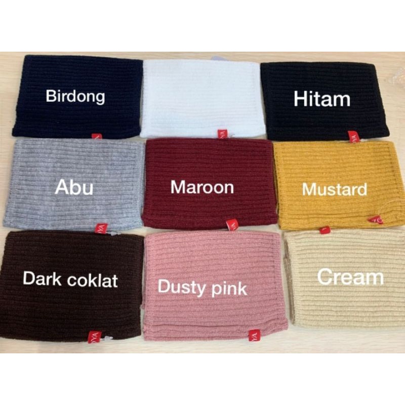 Bandana Naomi rajut Zoya