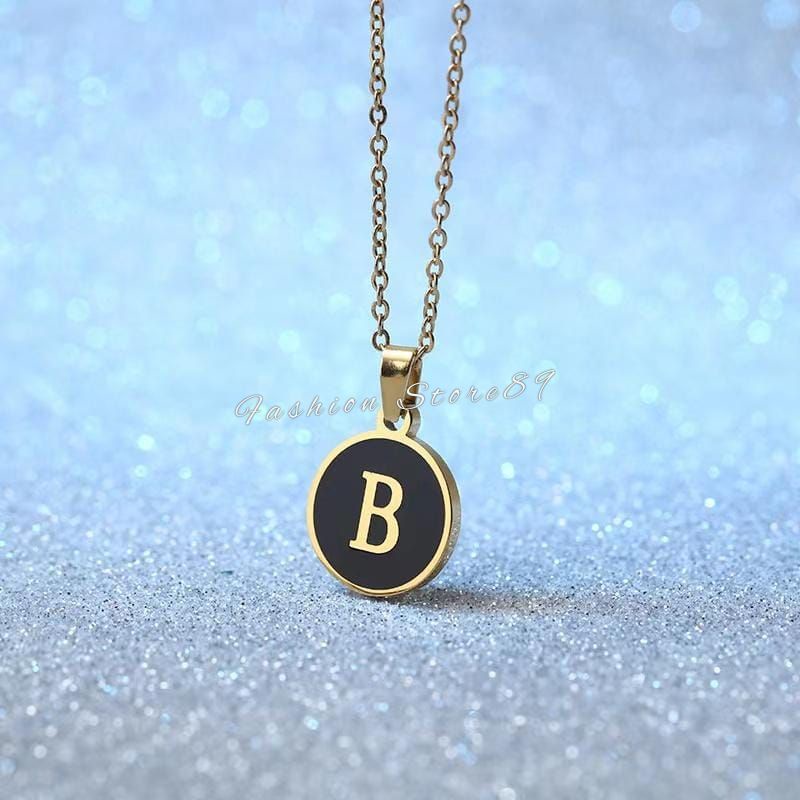 Kalung inisial Liontin Bulat Hitam Perhiasan Fashion Wanita Titanium Kalung huruf