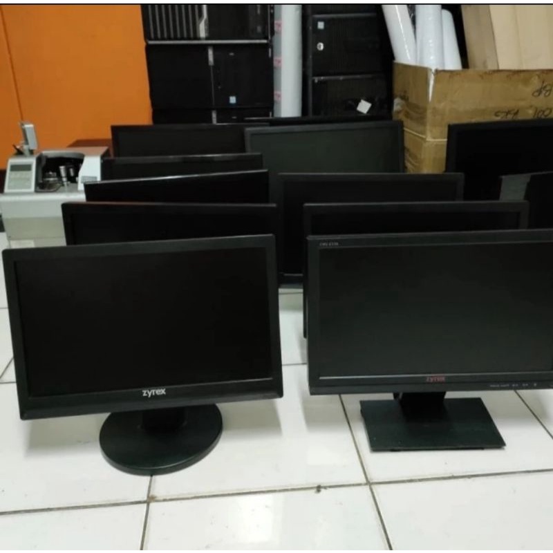 MONITOR MURAH  LCD 16 INCH LIKE NEW