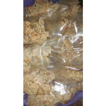 

peyek kacang dan rebon