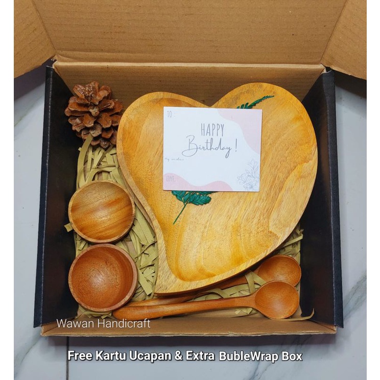 

hampers couple/hampers wedding/kado pernikahan/hadia/souvenir alat makan kayu mahoni/free gift card A029