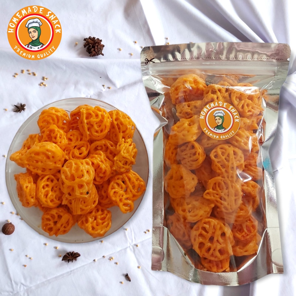 

Homemade Snack - Krupuk Mawar Pedas Daun Jeruk Homemade Krupuk Bunga Pedes Snack Halal Kualitas Premium