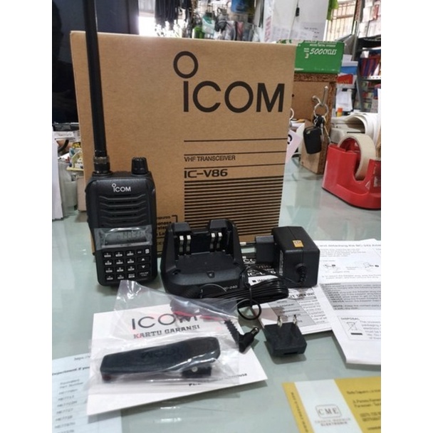 HT Icom IC-V86