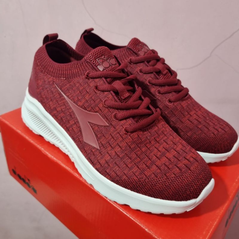 Sepatu Wanita Diadora Campar Red Original