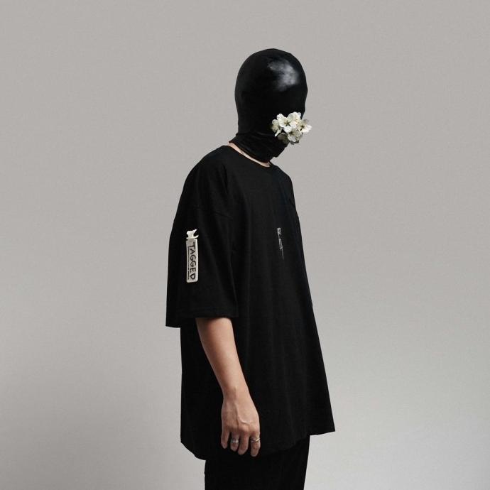 Tagged - Despair Oversized Dashed Tshirt