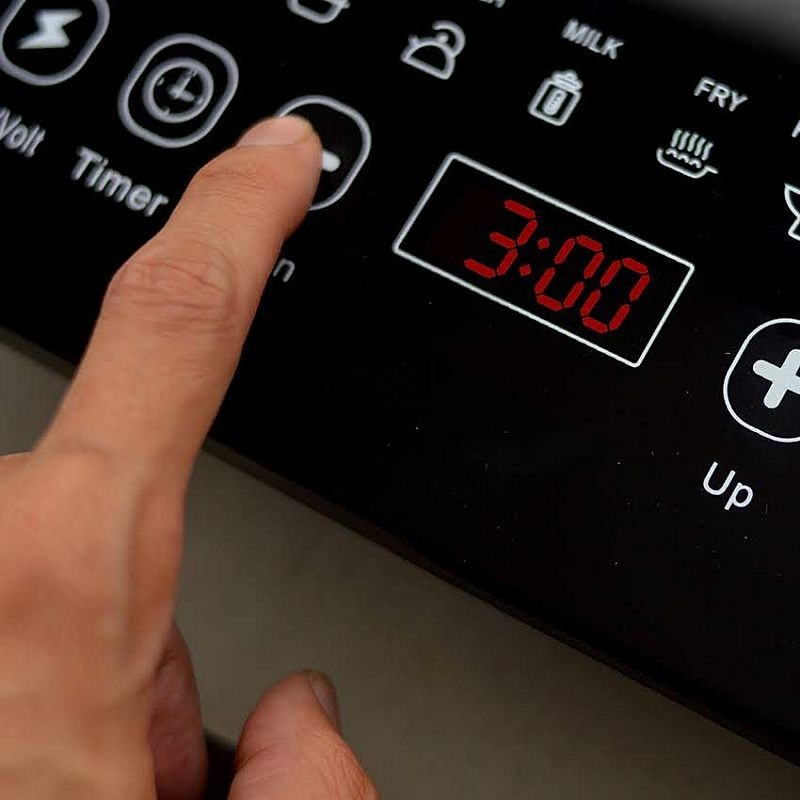 IDEALIFE Kompor Listrik Induksi IL-201 Garansi Resmi