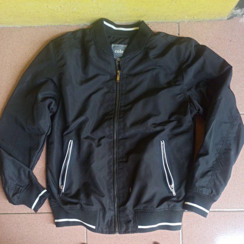 Jaket Parasut Nevada model Biasa warna Hitam