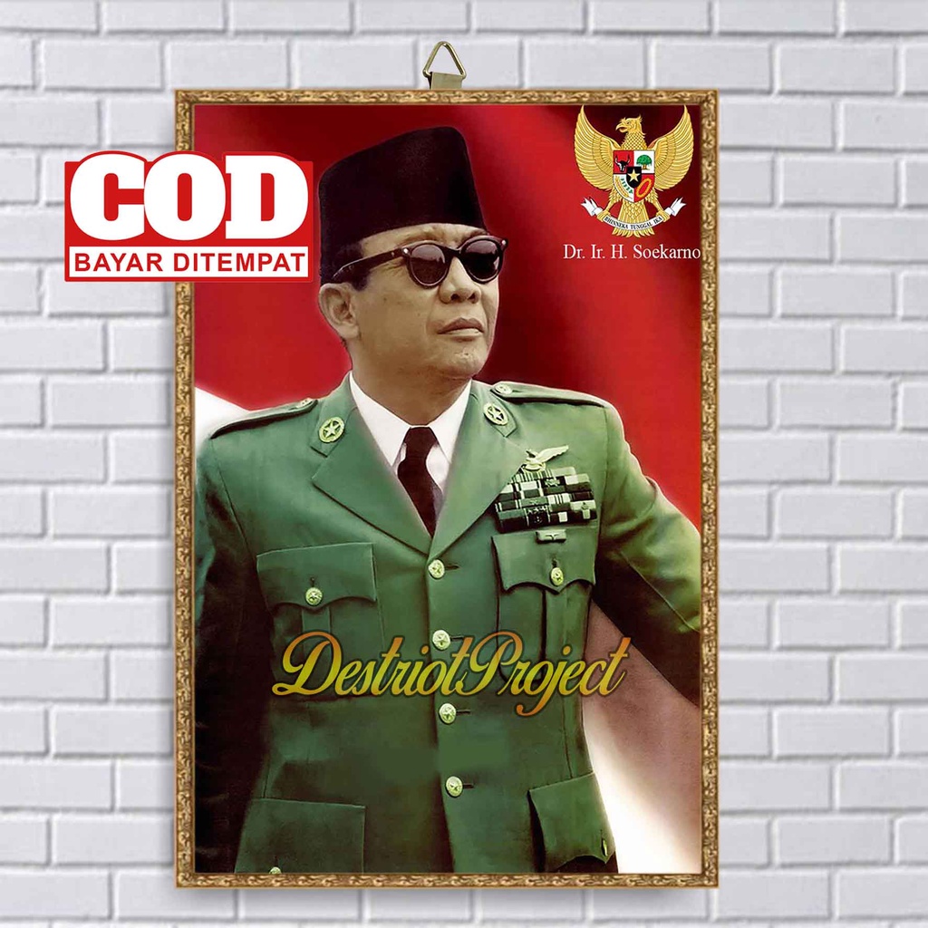 Jual Poster Kayu Soekarno Foto Bingkai Presiden Ir Sukarno Wall Decor Hiasan Dinding 0835