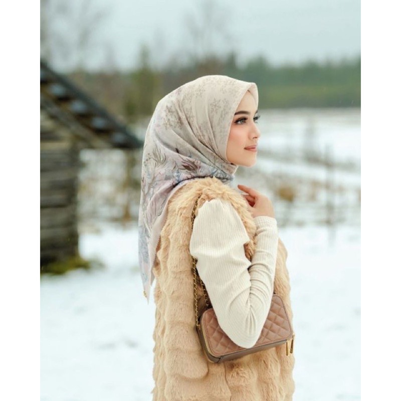 buttonscarves disney frozen almond