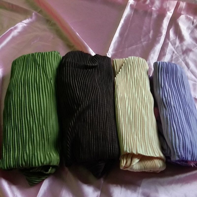 hijab segitiga plisket