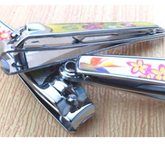 

Hot Sale!! 12 pcs GUNTING KUKU BESAR Honaga & Safari ORIGINAL KUAT DAN TAJAM ハ