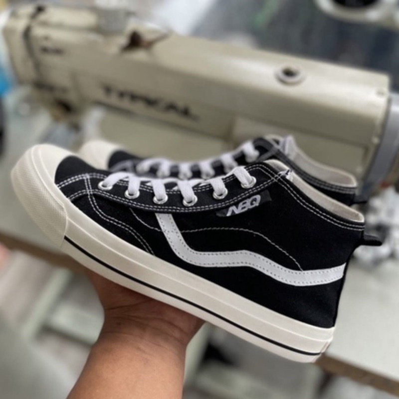 SEPATU SEKOLAH SNEAKERS SEMI BOT NBQ STRUGLE SIZE 36-43 FREE BOK