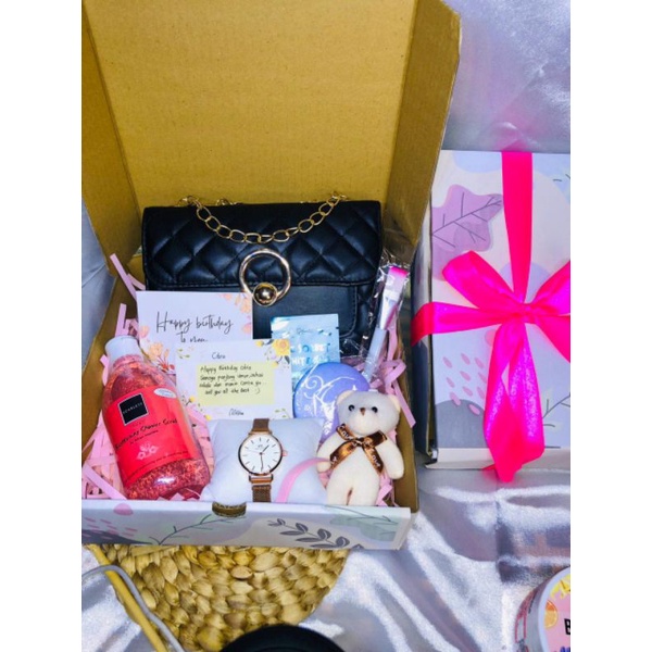 COD - Hampers Gift box scarlett whitening body lotion hampers scarlett hampees cewek kado unik tas tas bahu tas cewek kado tas kado pacar hampers unik jam tangan cewek