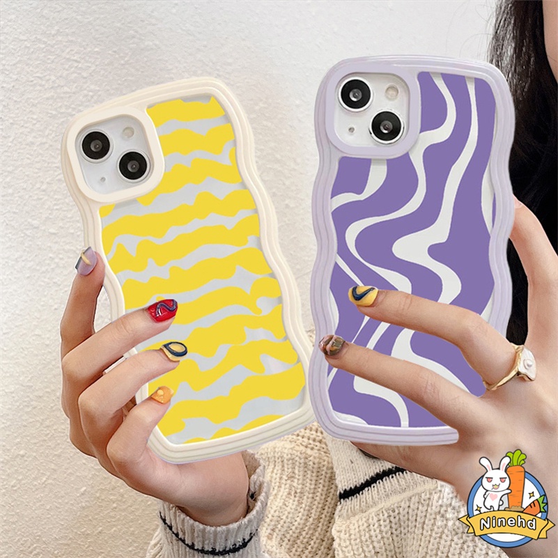 IPHONE Casing Kompatibel Untuk Iphone14 13 12 11 Pro Max X Xr Xs Max8 7 6 6s Plus Ins Korea Kuning Zebra Garis Gelombang Frame Phone Case Silikon Anti-drop Soft Case Penutup Pelindung Lensa