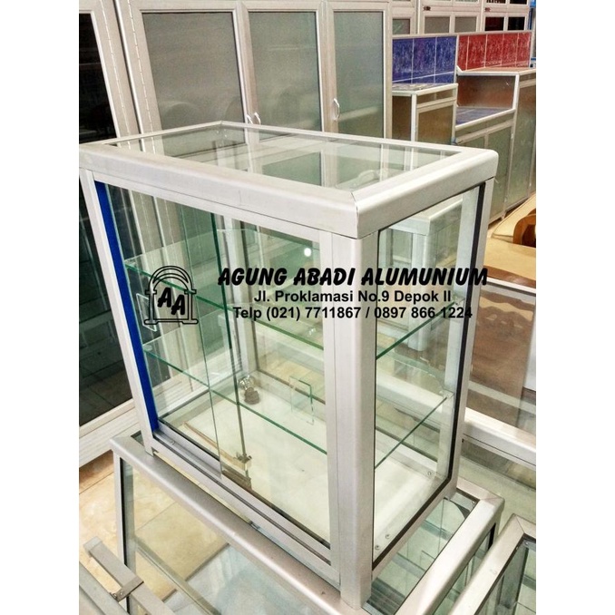 Etalase Kaca Kotak Roko paling dicari
